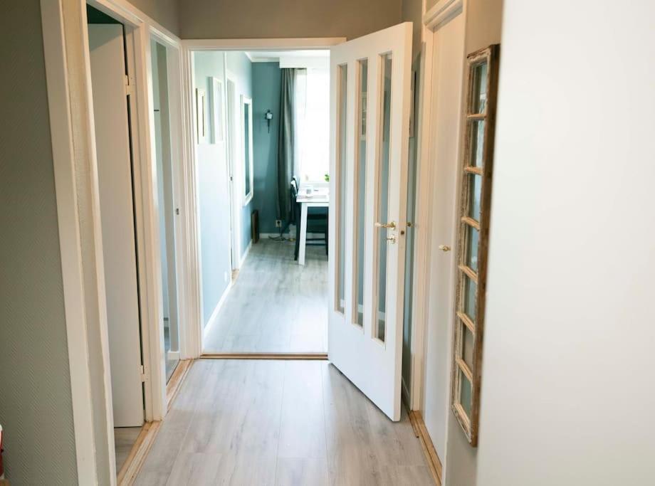 Apartament 5 Minutes To Downtown Arendal-Free Parking Zewnętrze zdjęcie